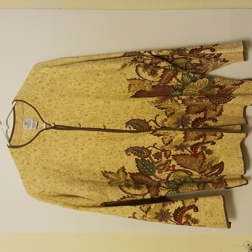 Light sweater by Smithsonian Institution.